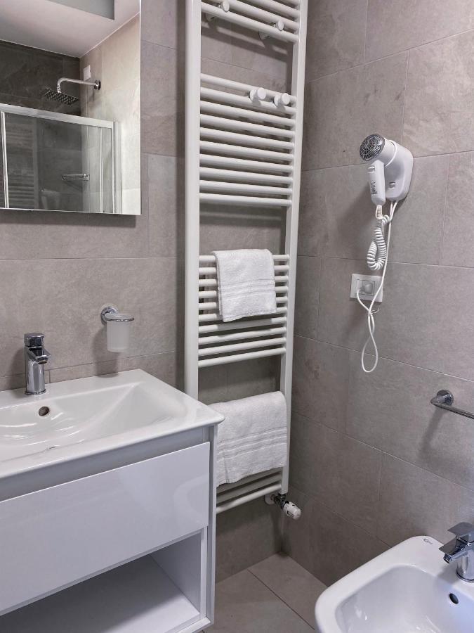 Single Room,1206473572:JPEG
