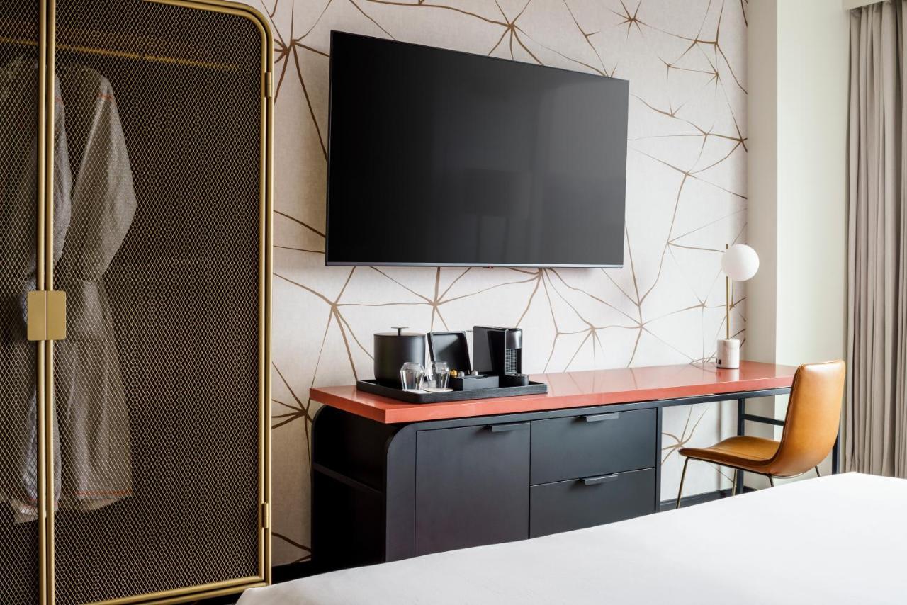 Queen Room with Two Queen Beds and City View - High Floor