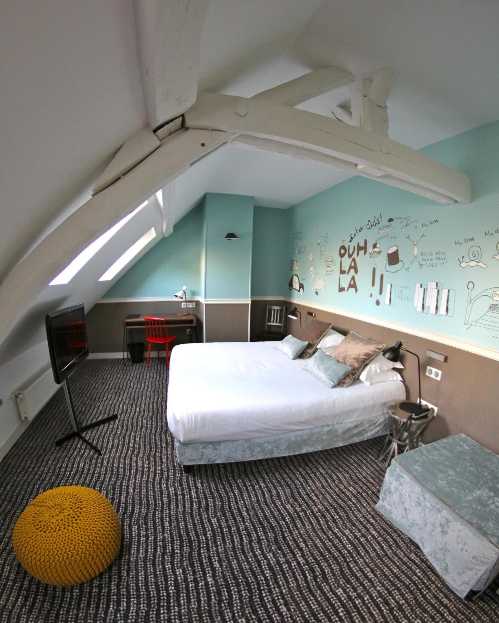 Deluxe Room View of Sacré-Coeur