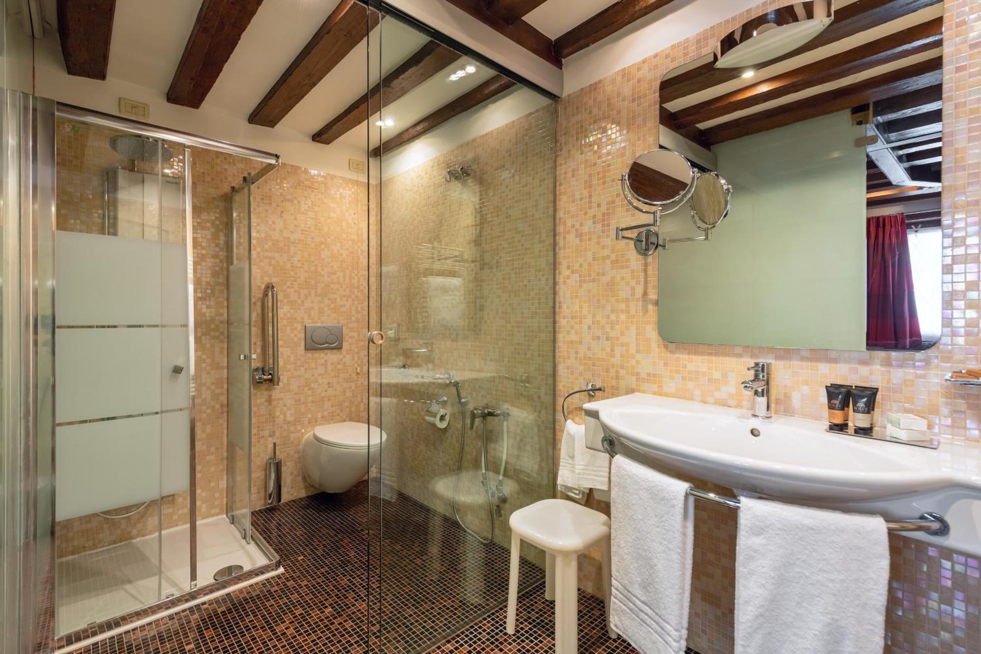Chambre Double ou Lits Jumeaux