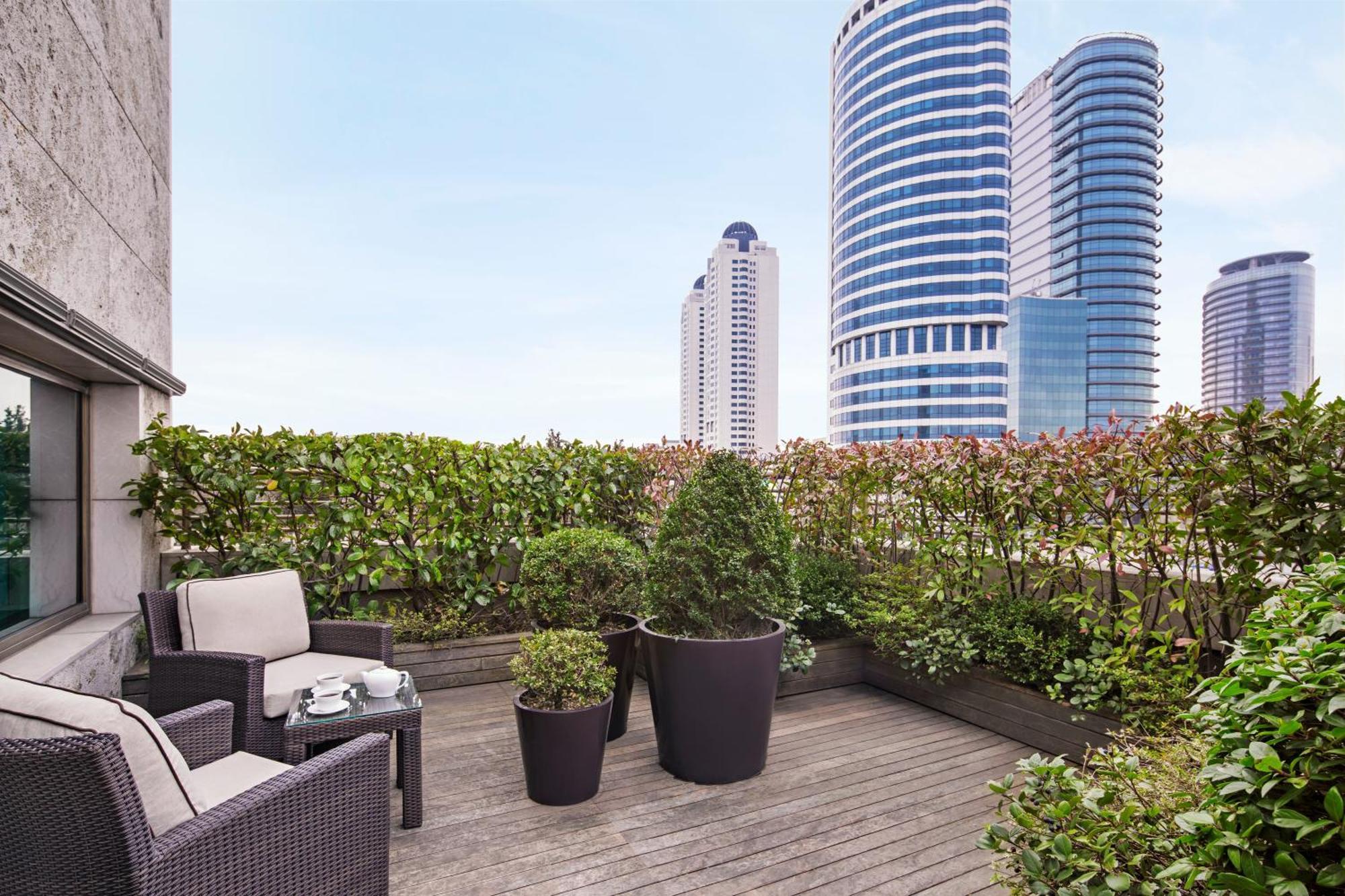 Queen Suite Terrace