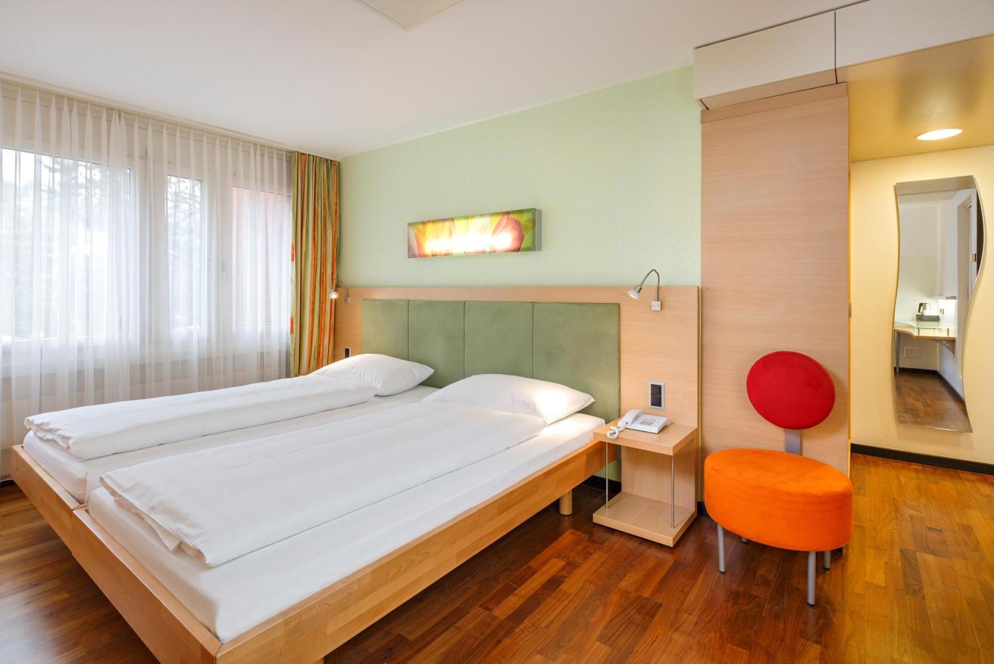 Comfort Twin Room