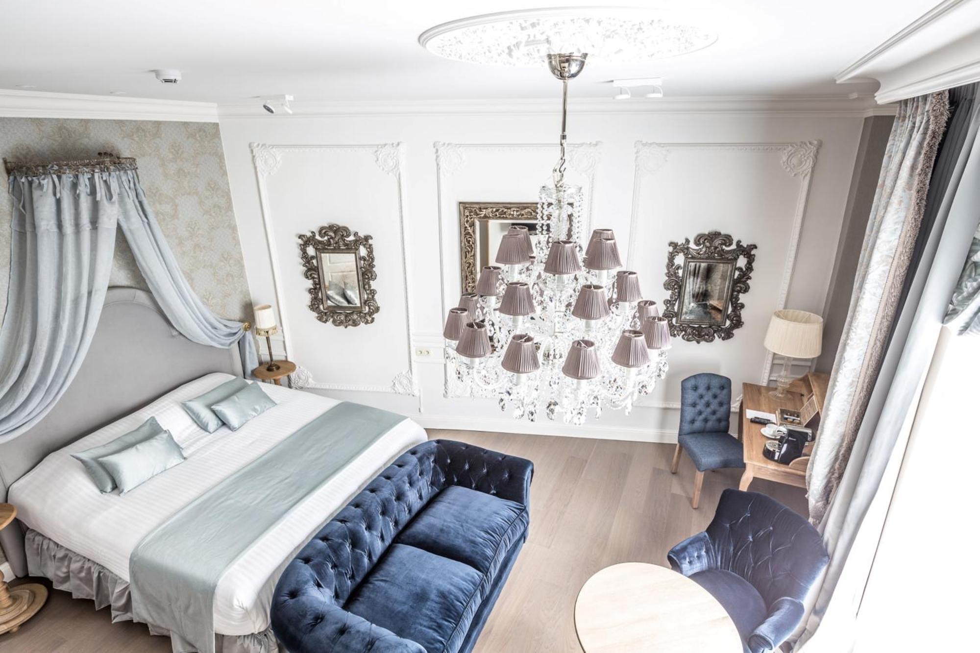 Premium Luxe Suite