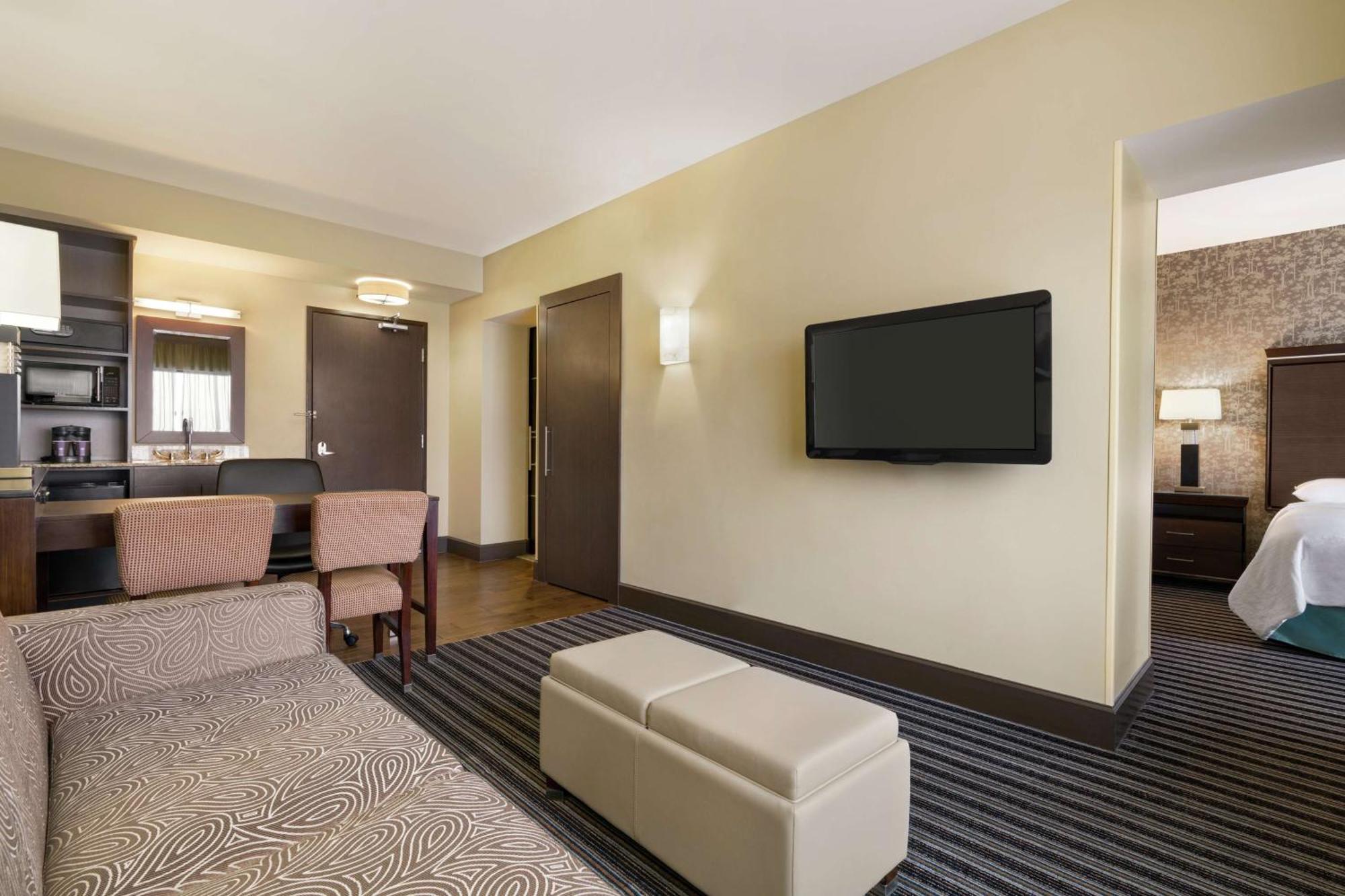 King Suite Non-Smoking