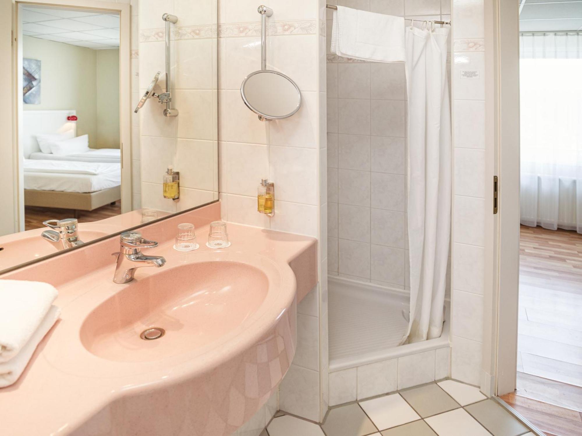 Comfort King Room