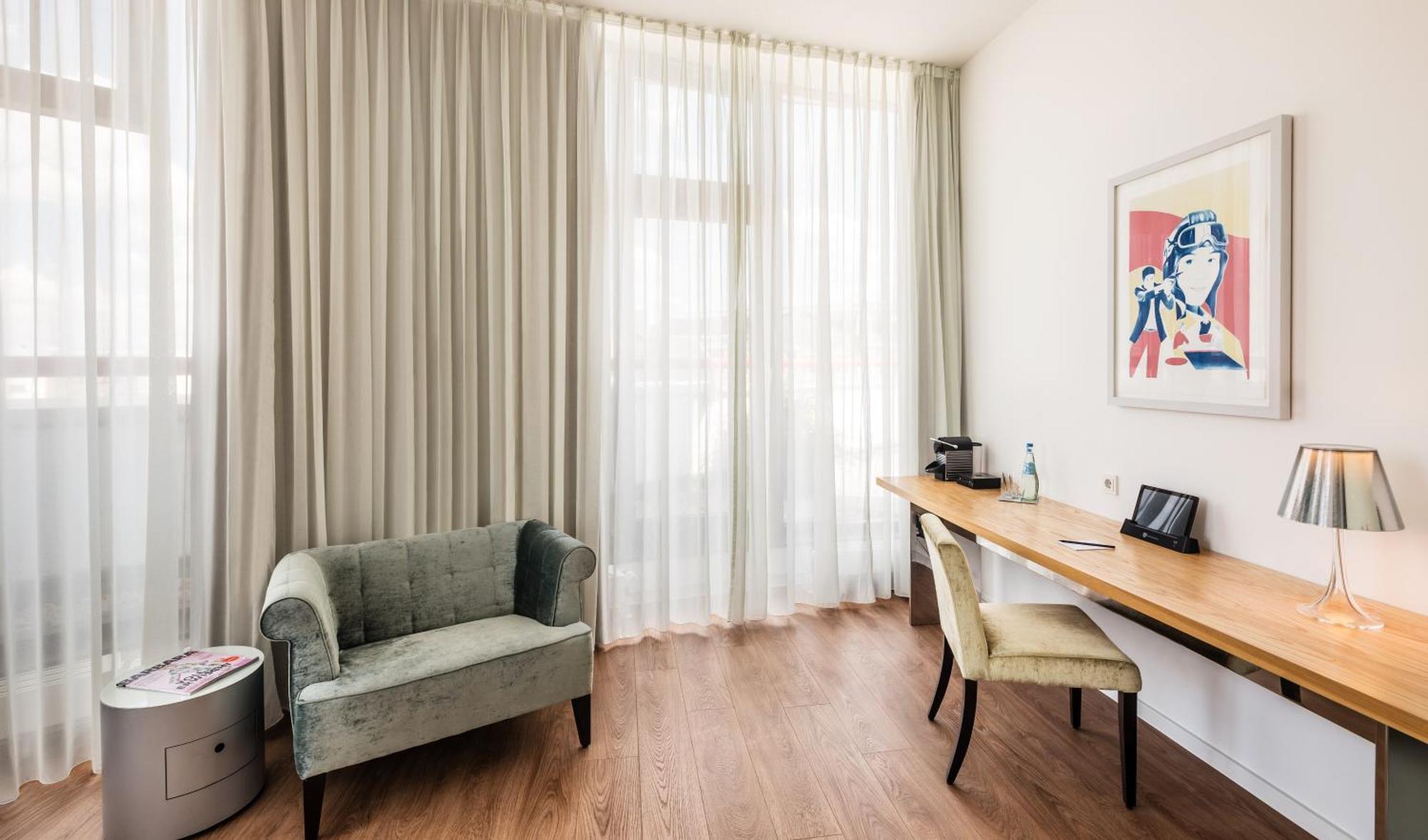 Urban Rooftop Room