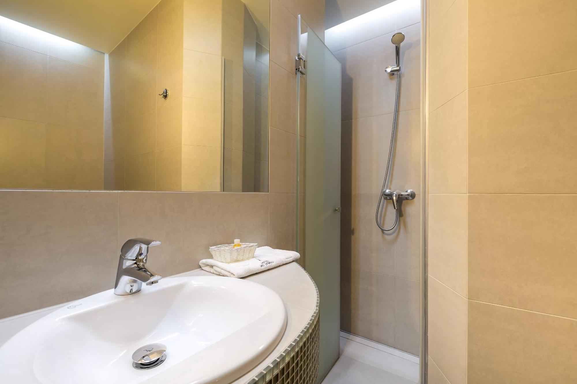 Small Single Room