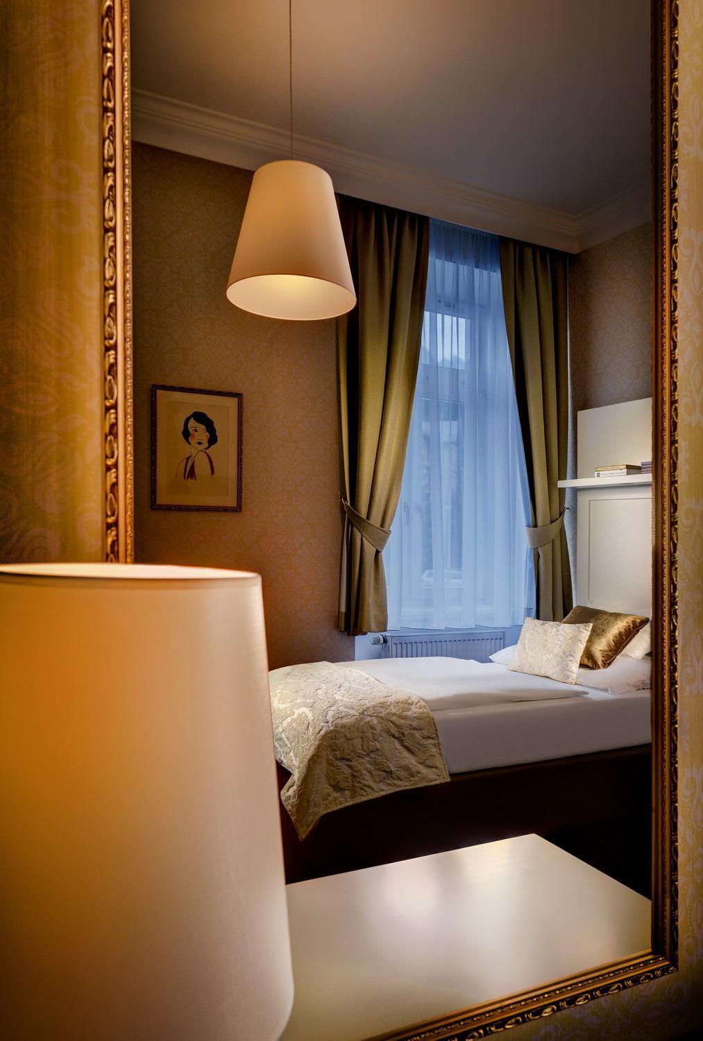 Small Single Room