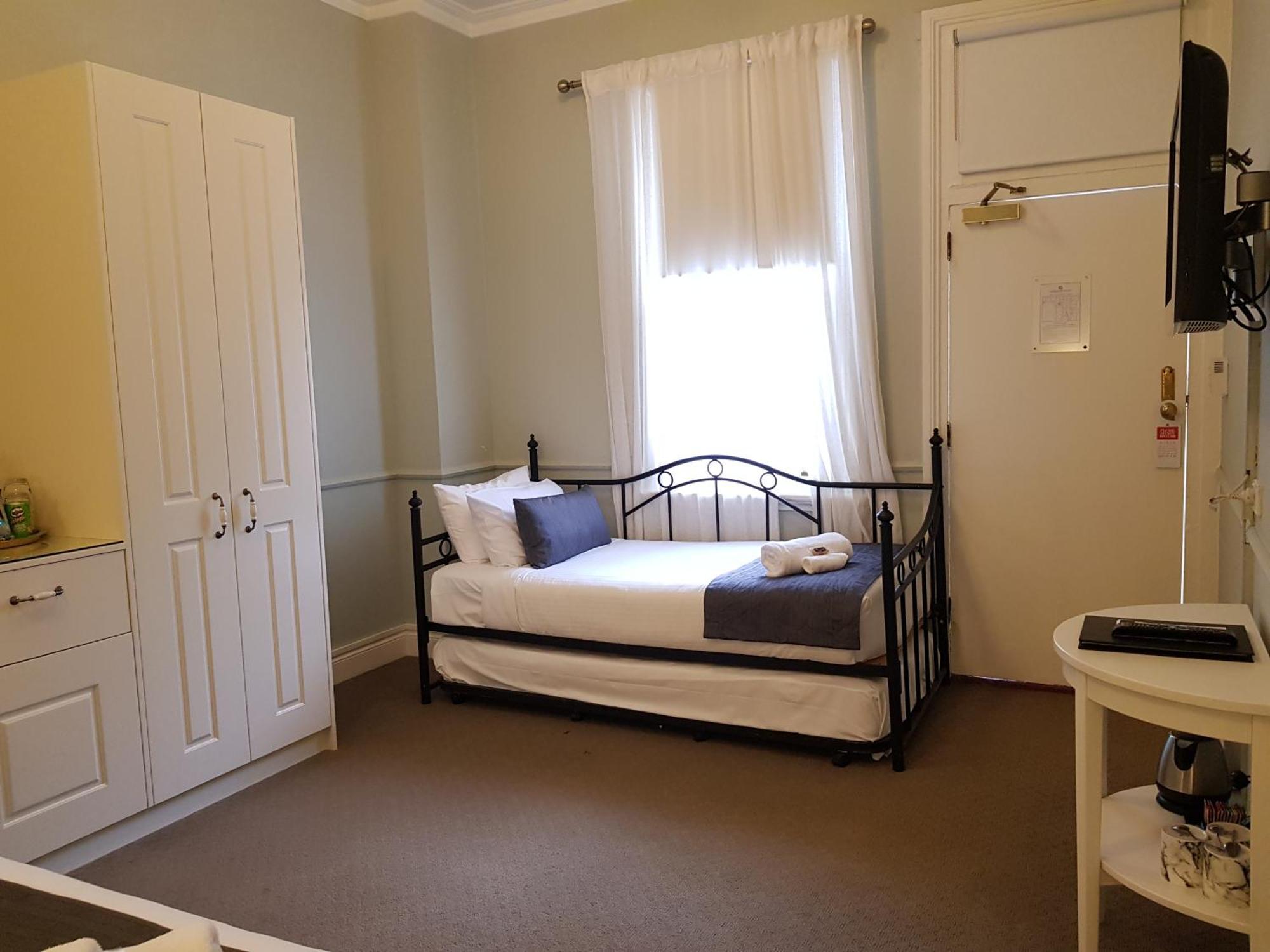 Standard King or Twin Room