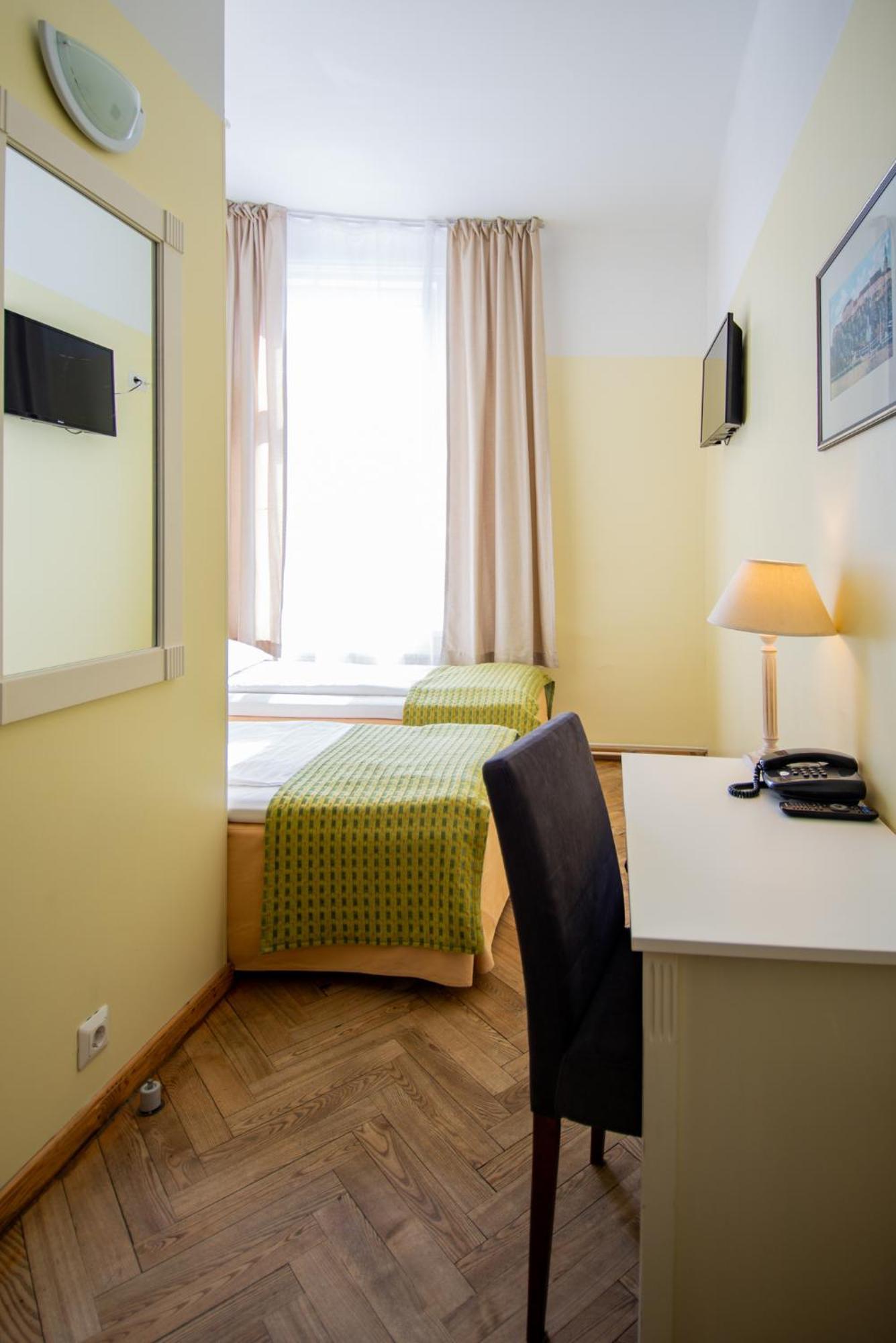 Economy Twin Room