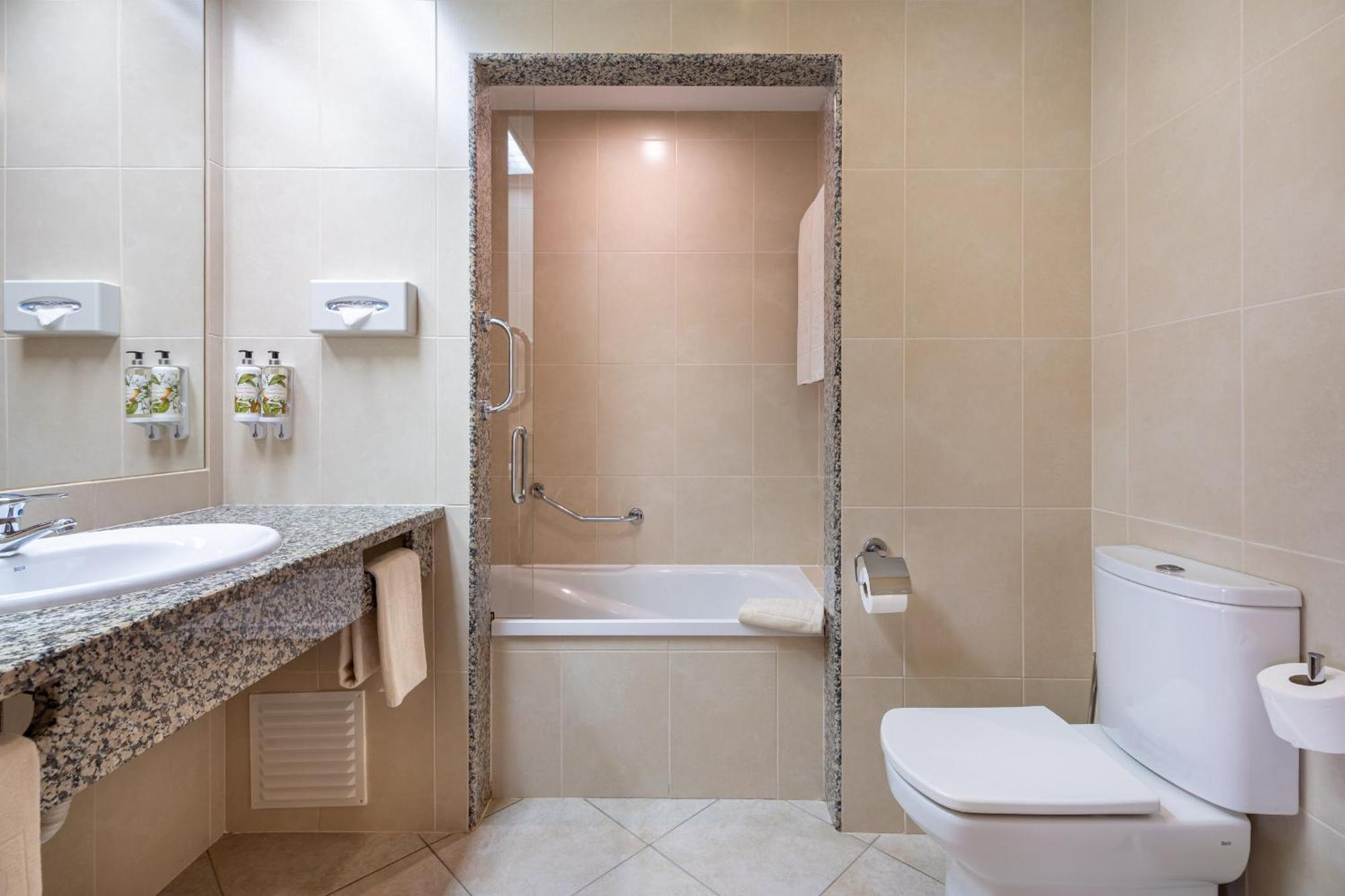 Quarto Twin Standard