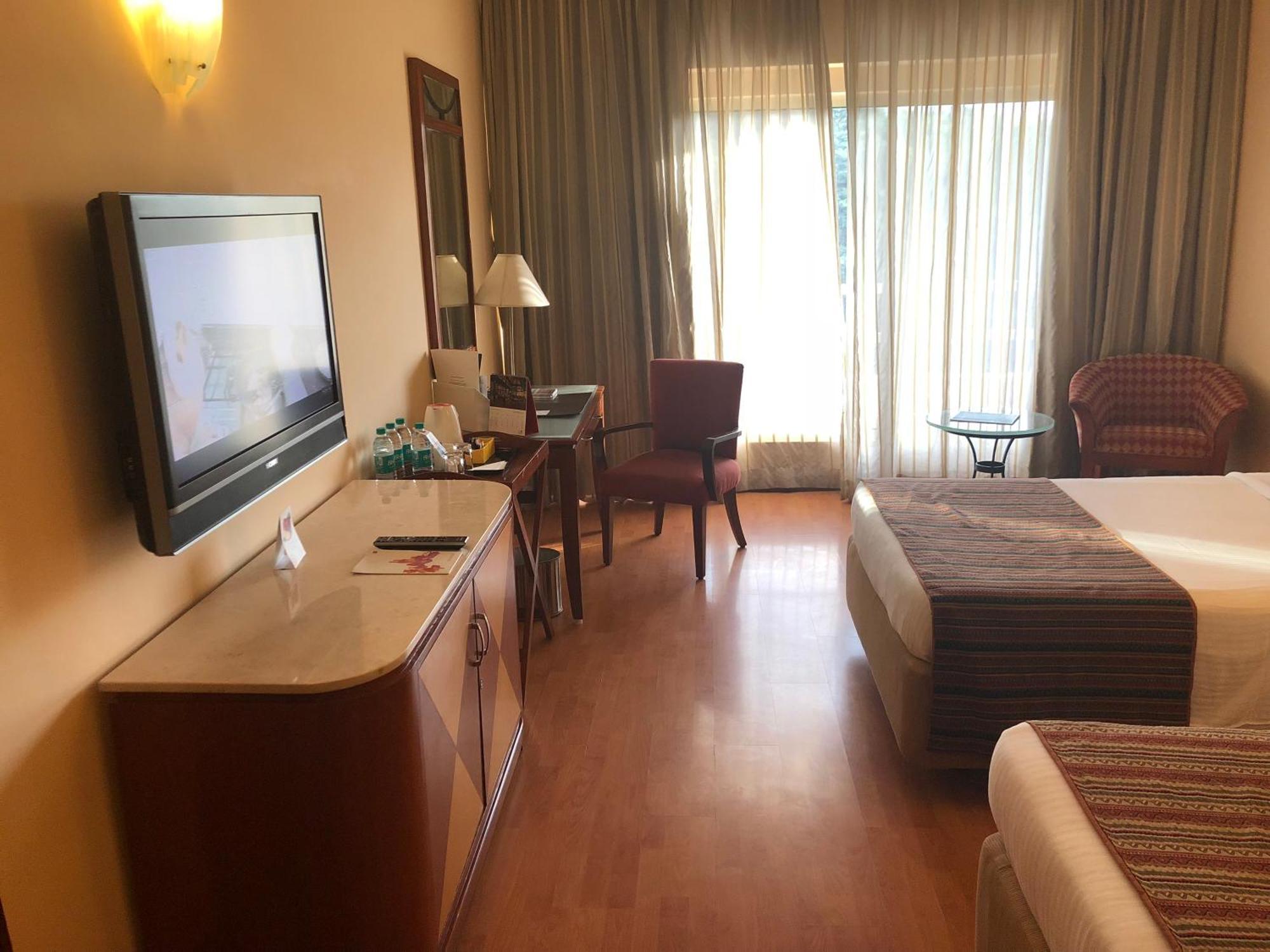 Premier Pool View Twin room on Food Beverage Spa on Laundry service