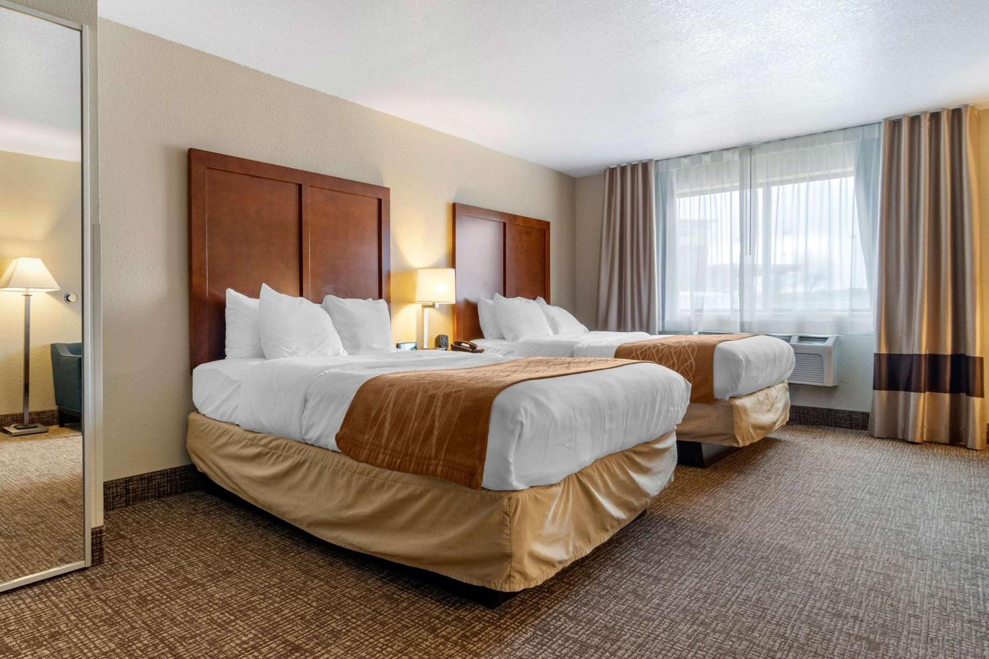 Queen Room Two Queen Beds Non-Smoking
