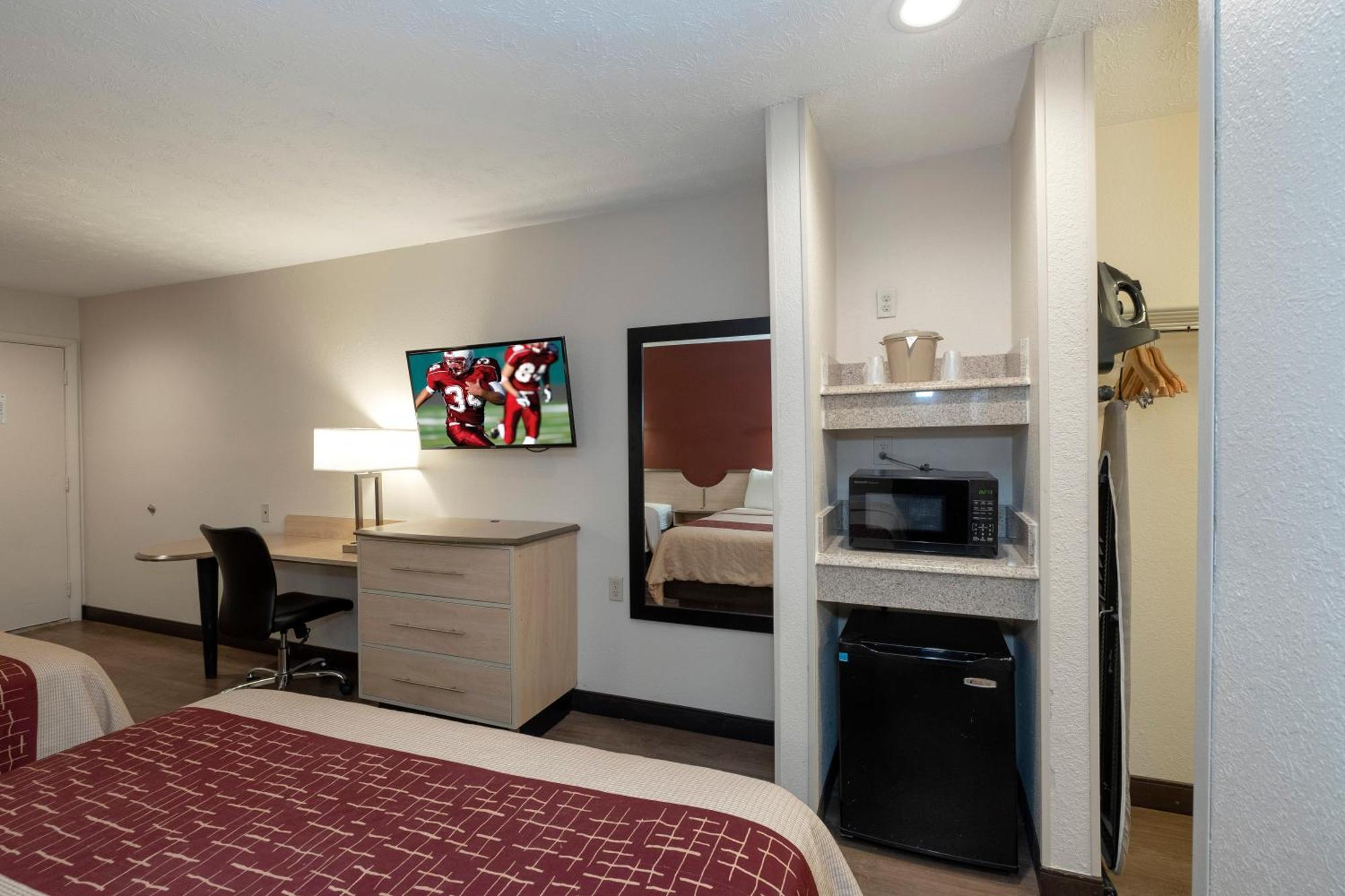 Deluxe Room with Two Queen Beds Non-Smoking