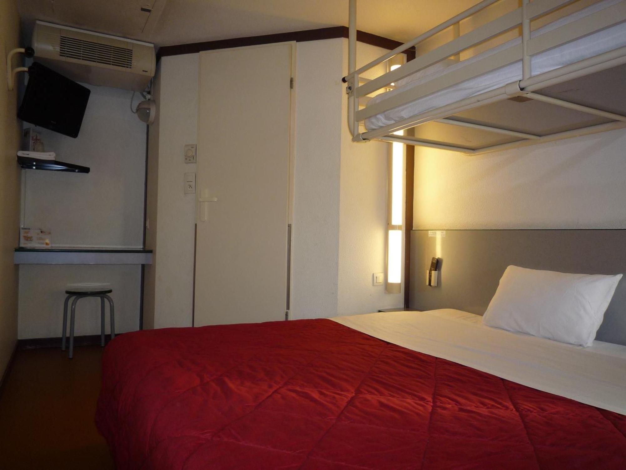 Triple Room 1 Double Bed 1 Single Bed