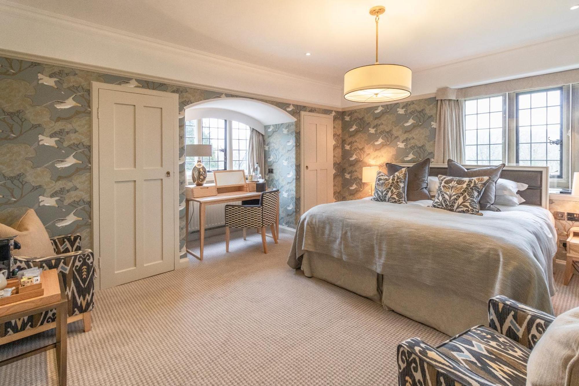 Double or twin Lake View Room