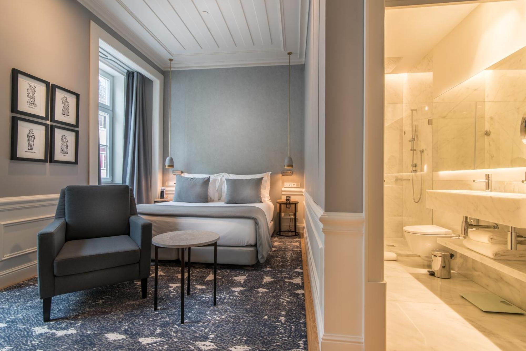 Deluxe Double or Twin Room City View