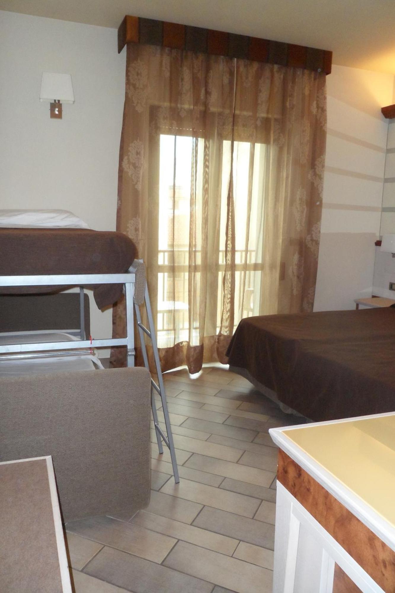Quadruple Room One Bunk Bed