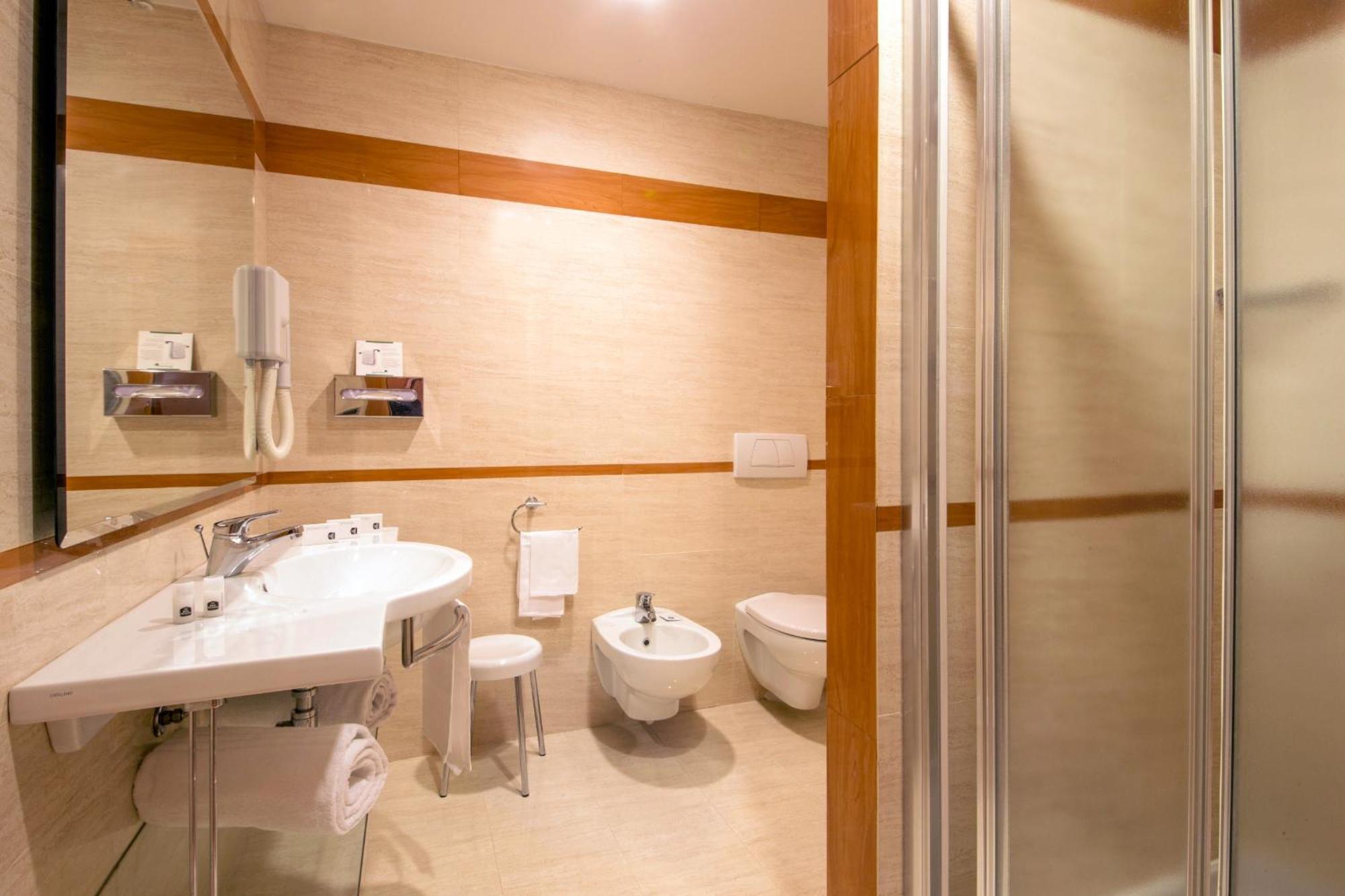 Two Room King Suite,1657136377:JPEG