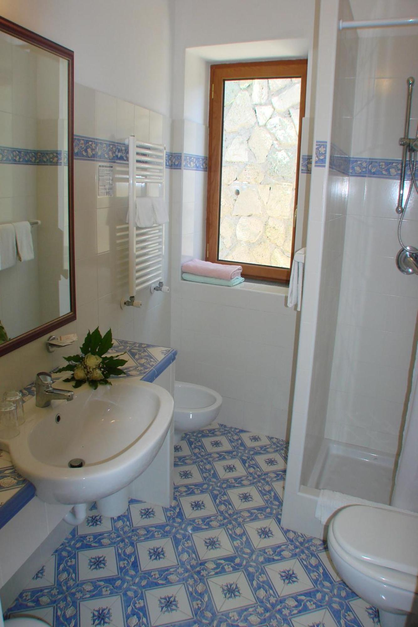 Double or Twin Room with Sea View