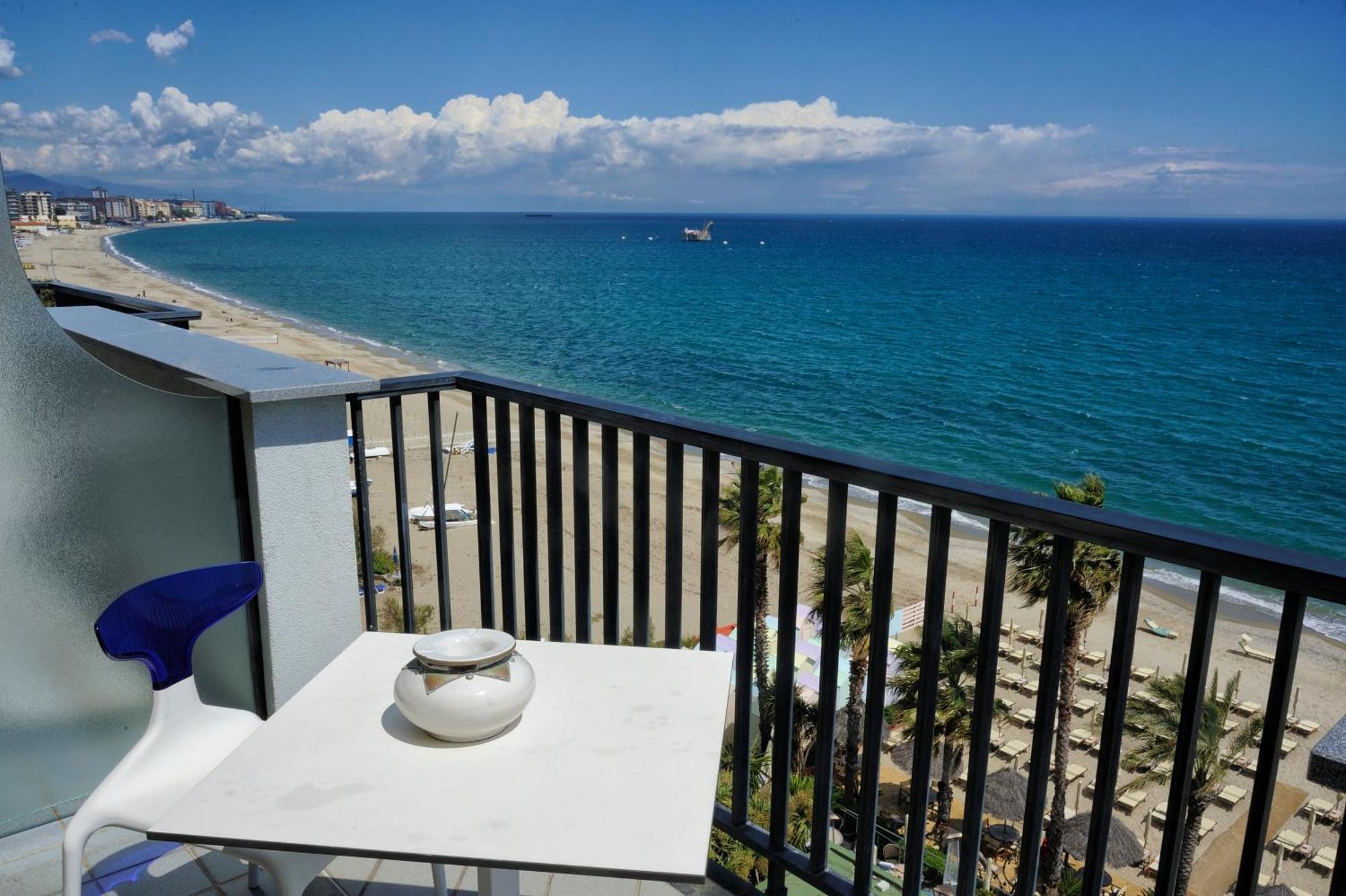 Comfort Triple Room Sea View