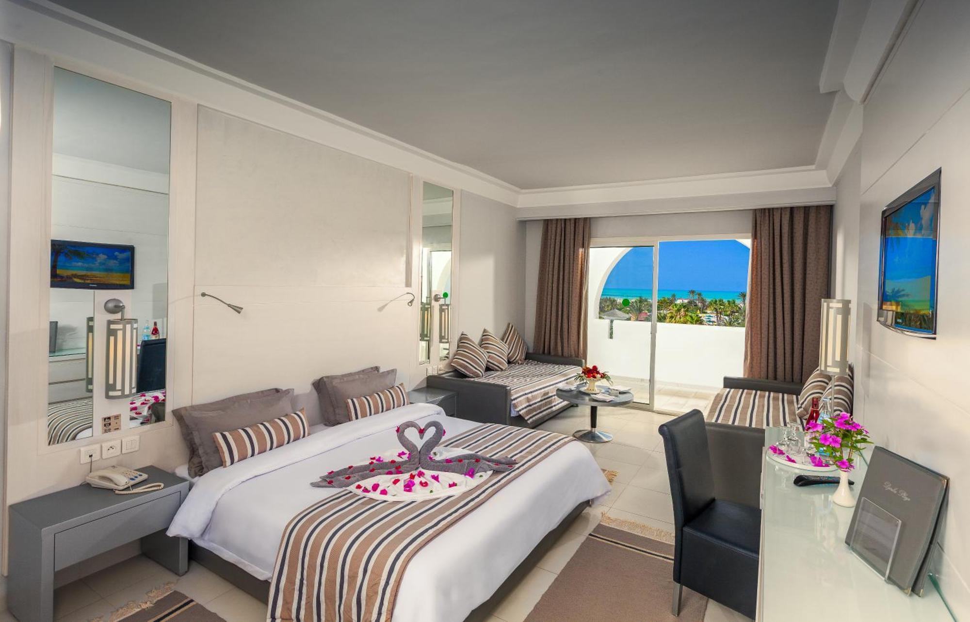 Superior Double or Twin Room Sea View