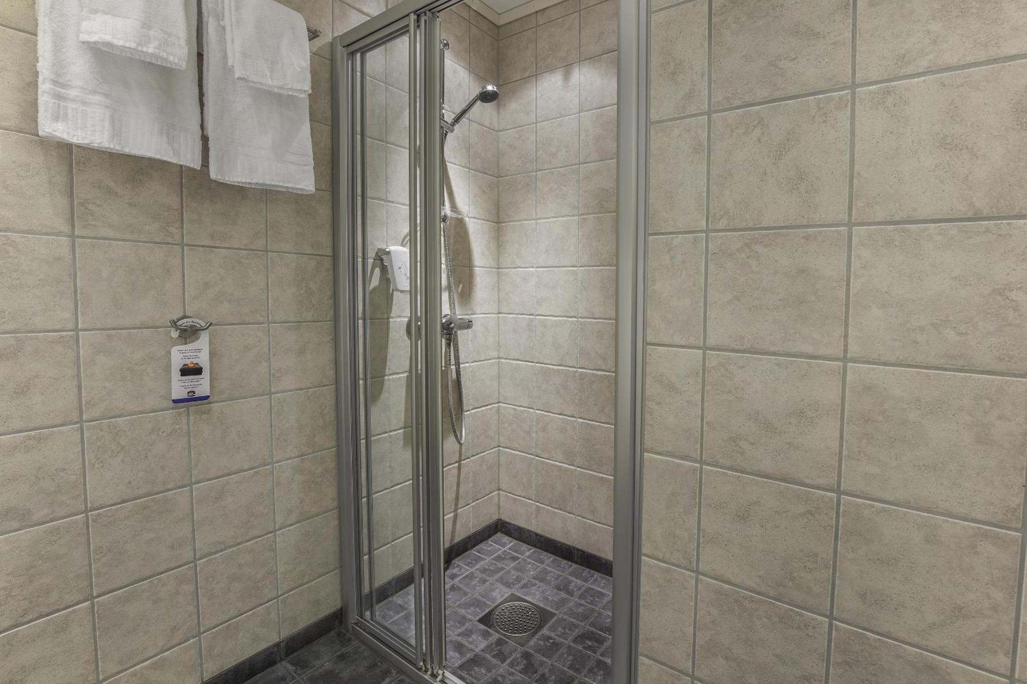 Triple Room with Three Single Beds