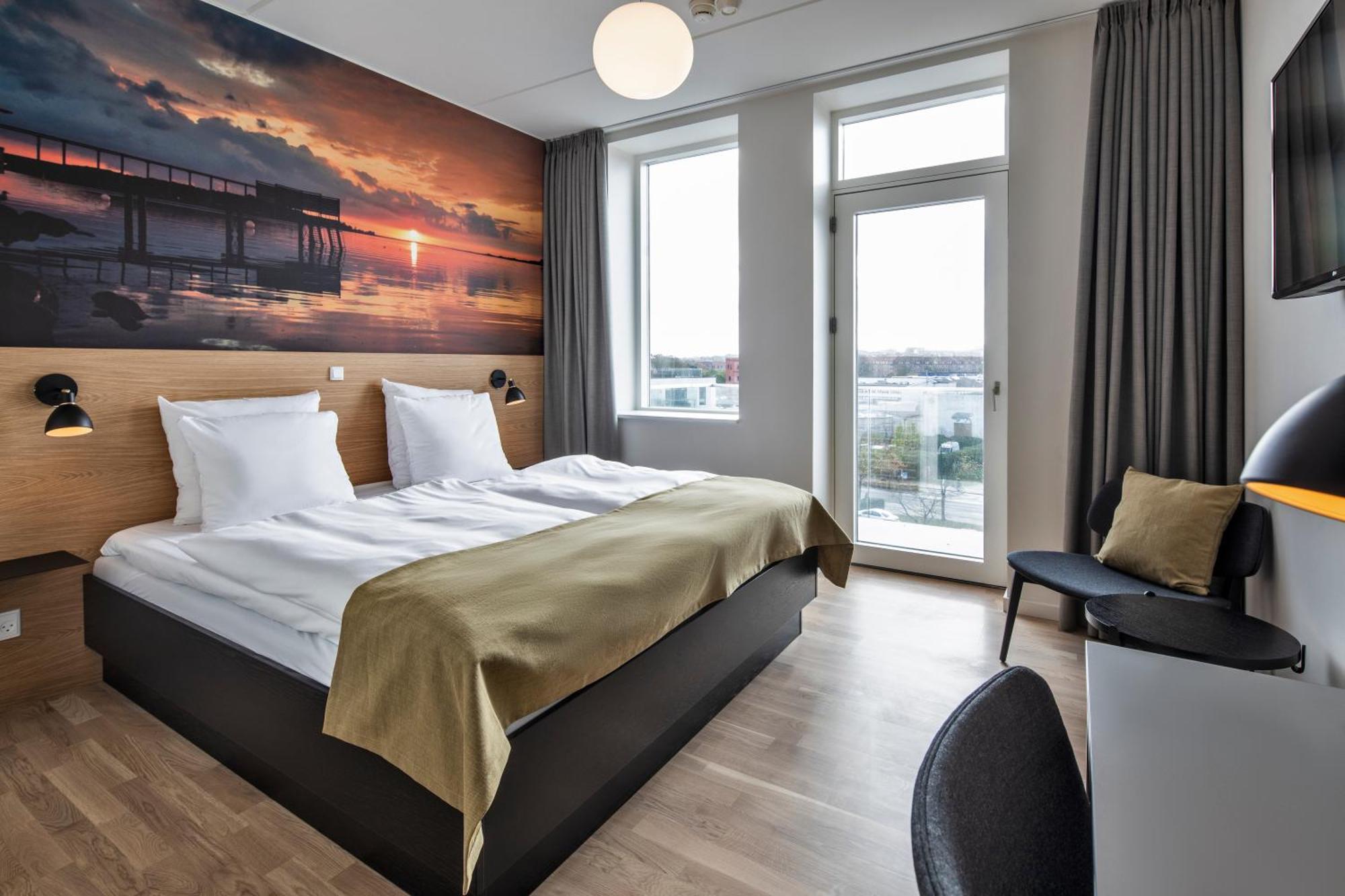 Superior Double Room with Balcony