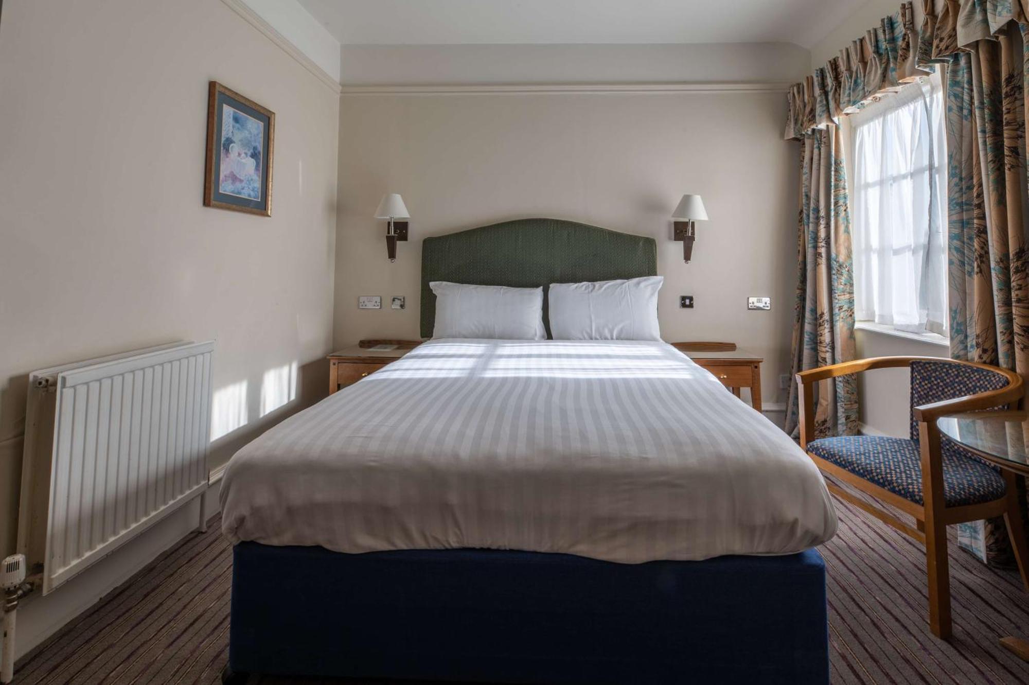 Feature Double Room