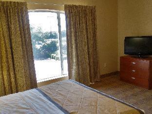 One Bedroom Suite with 1 Queen Bed - Non-Smoking