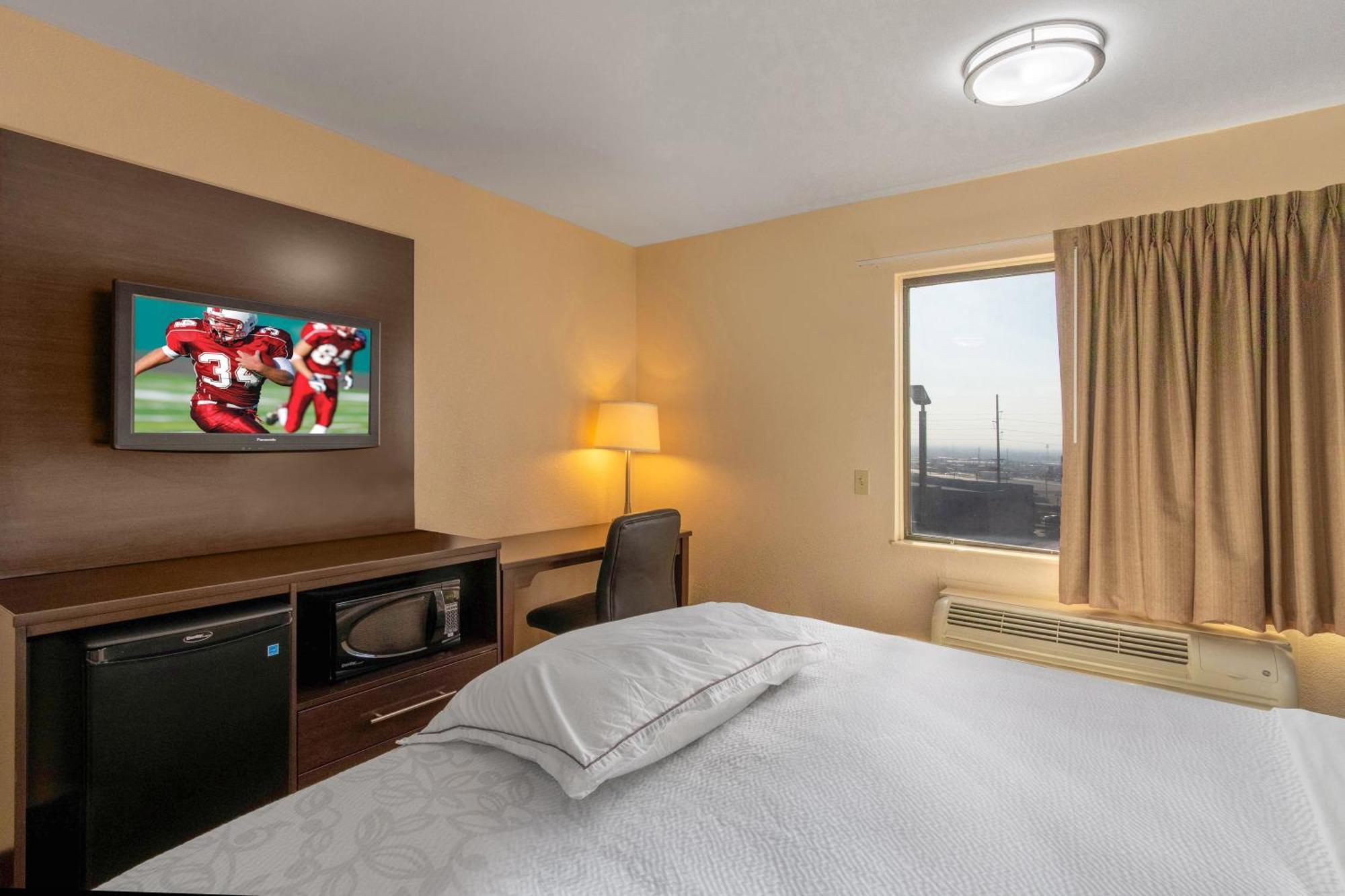 Deluxe King Room Smoke Free