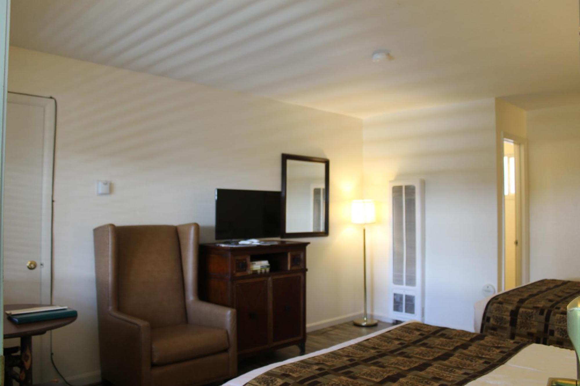 Queen Room Two Queen Beds