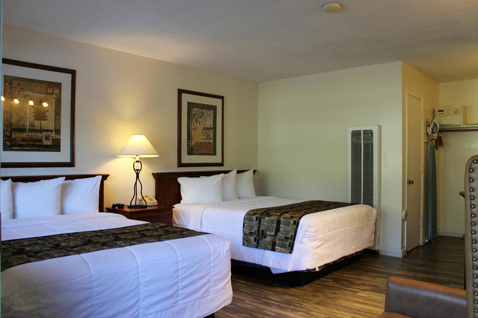 Queen Room Two Queen Beds