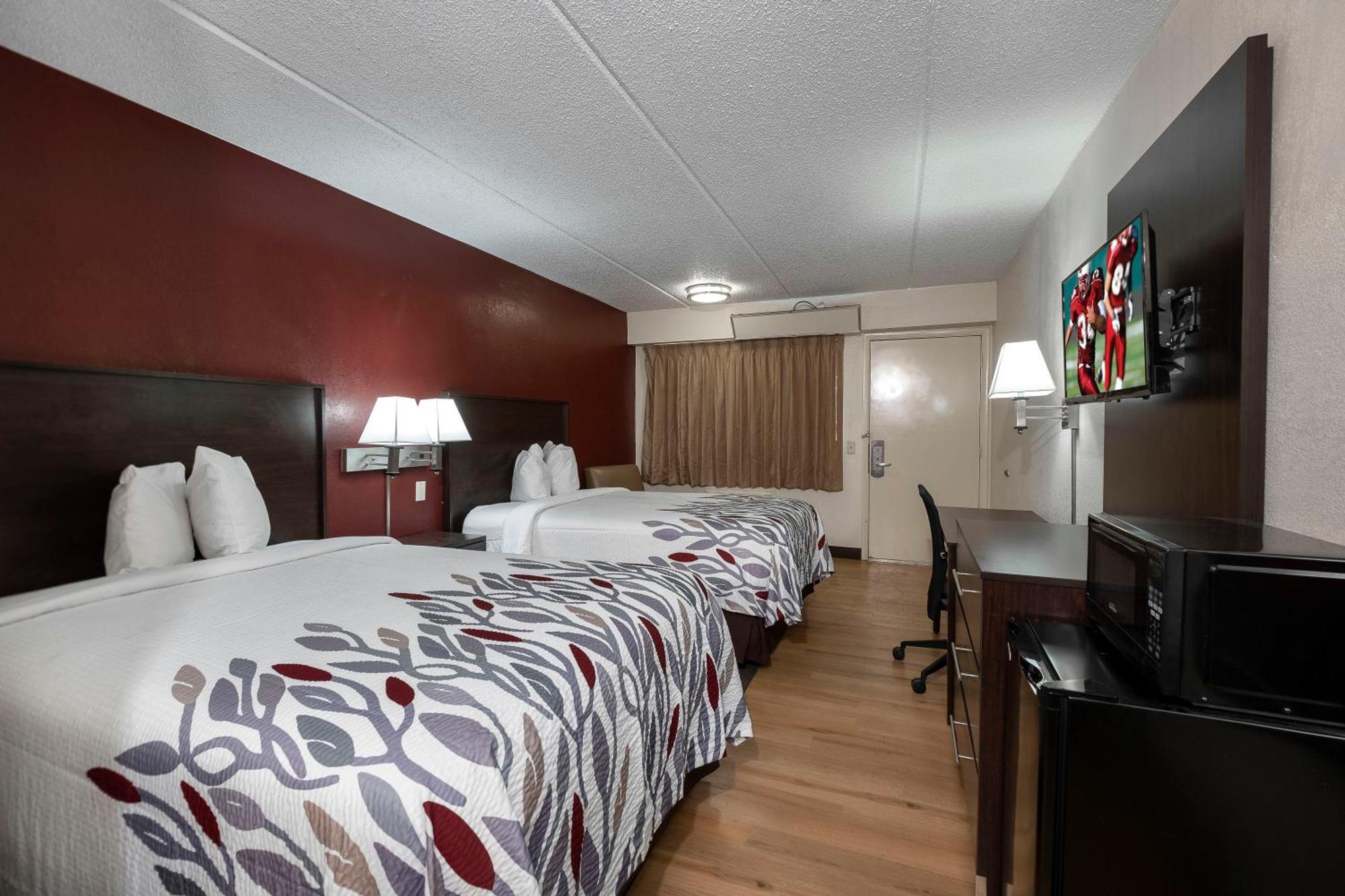 Deluxe Room with Two Double Beds Non-Smoking