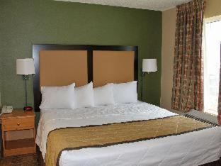 Deluxe Studio 1 King Bed Non-Smoking