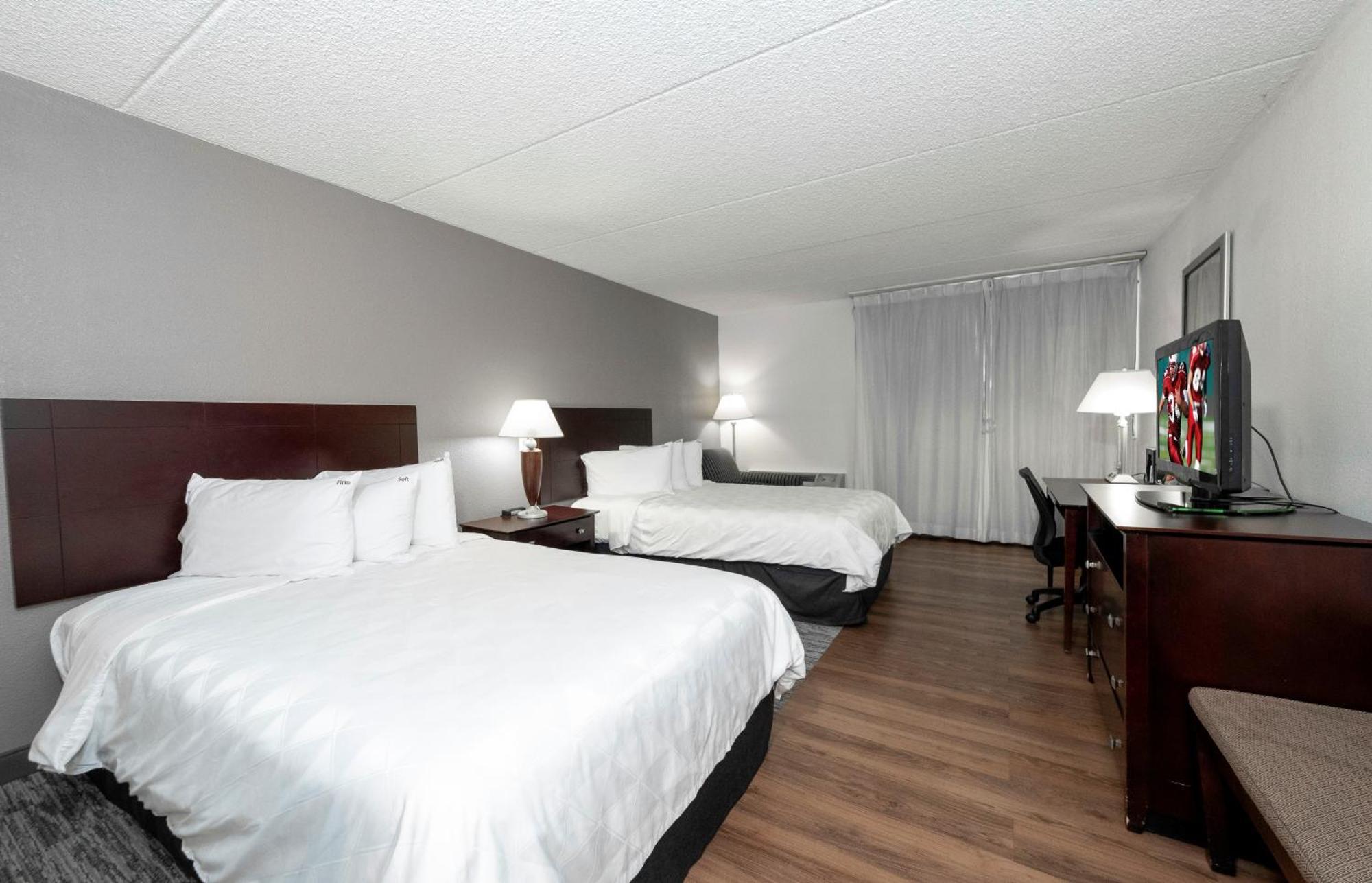 Deluxe Double with Two Double Beds - Disability Access/Roll-In Shower Smoke Free