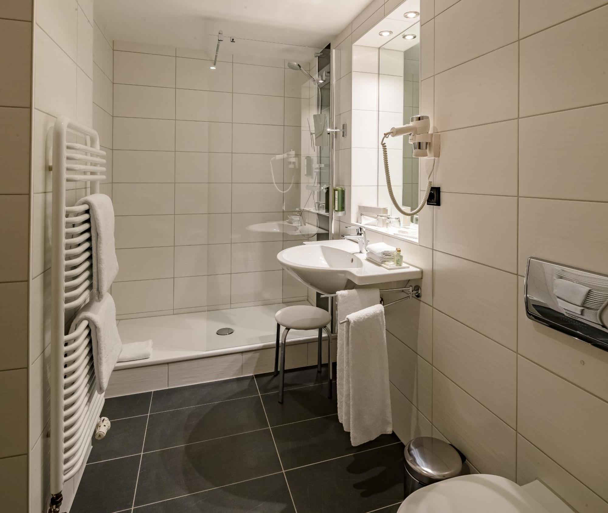 Large Single Room