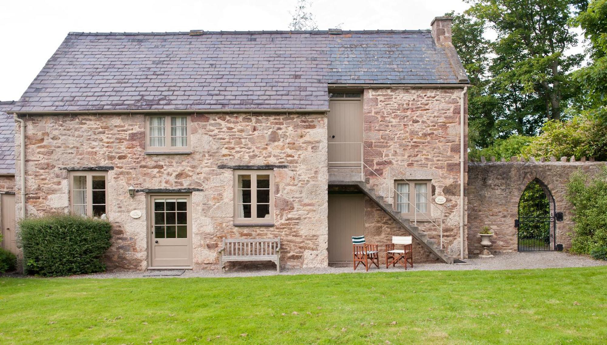 Superior Cottage