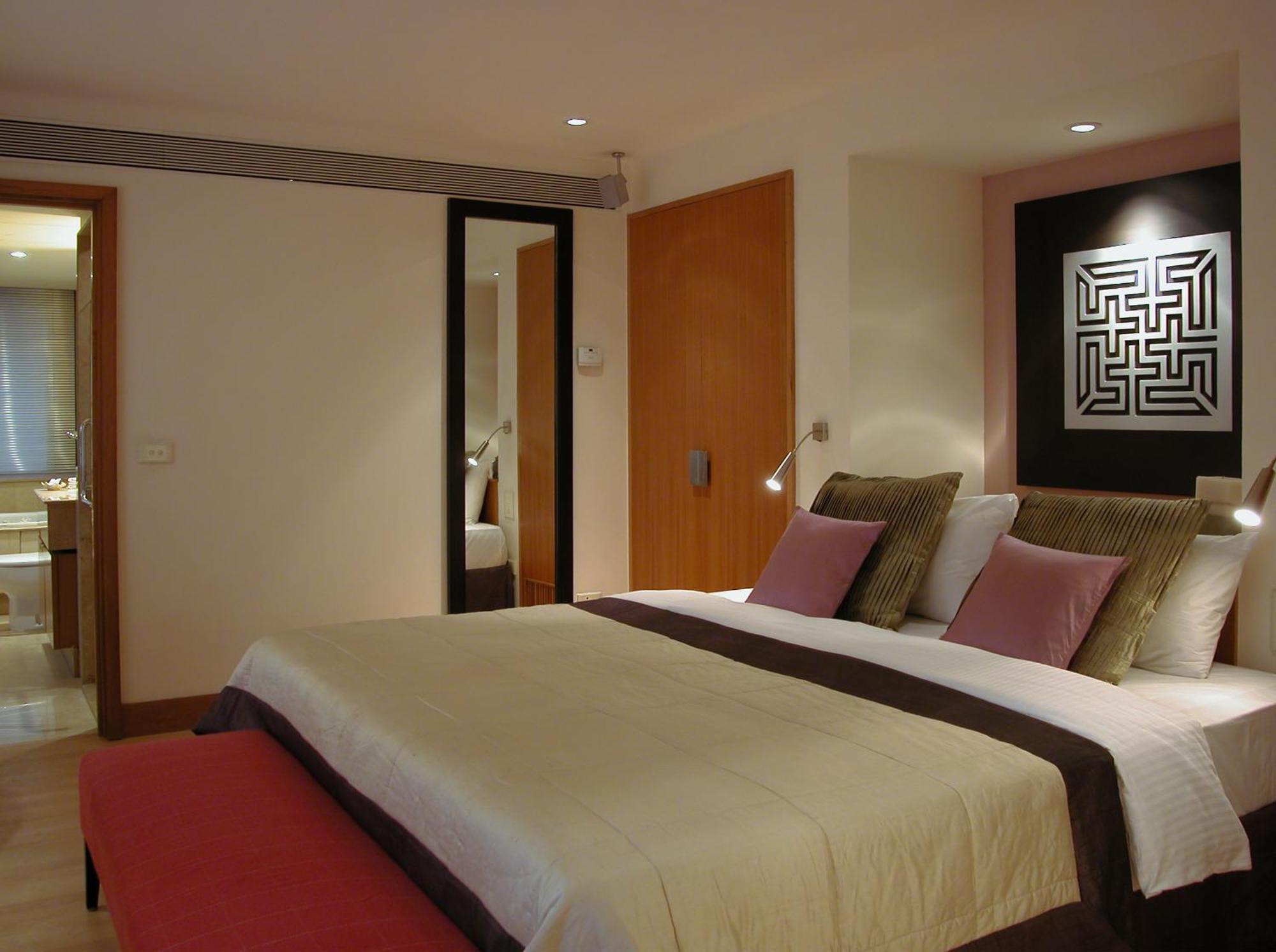 Two-Bedroom Apartment Sea View