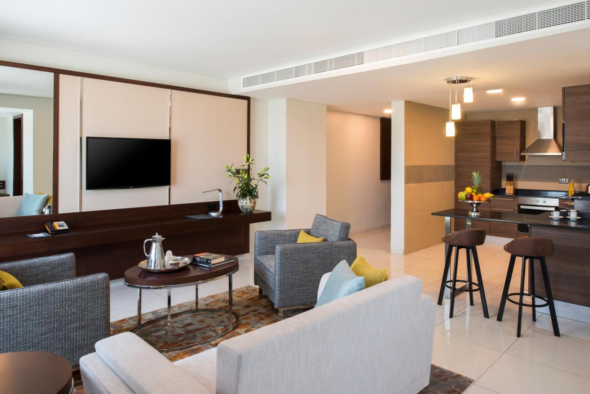 Deluxe One-Bedroom Suite