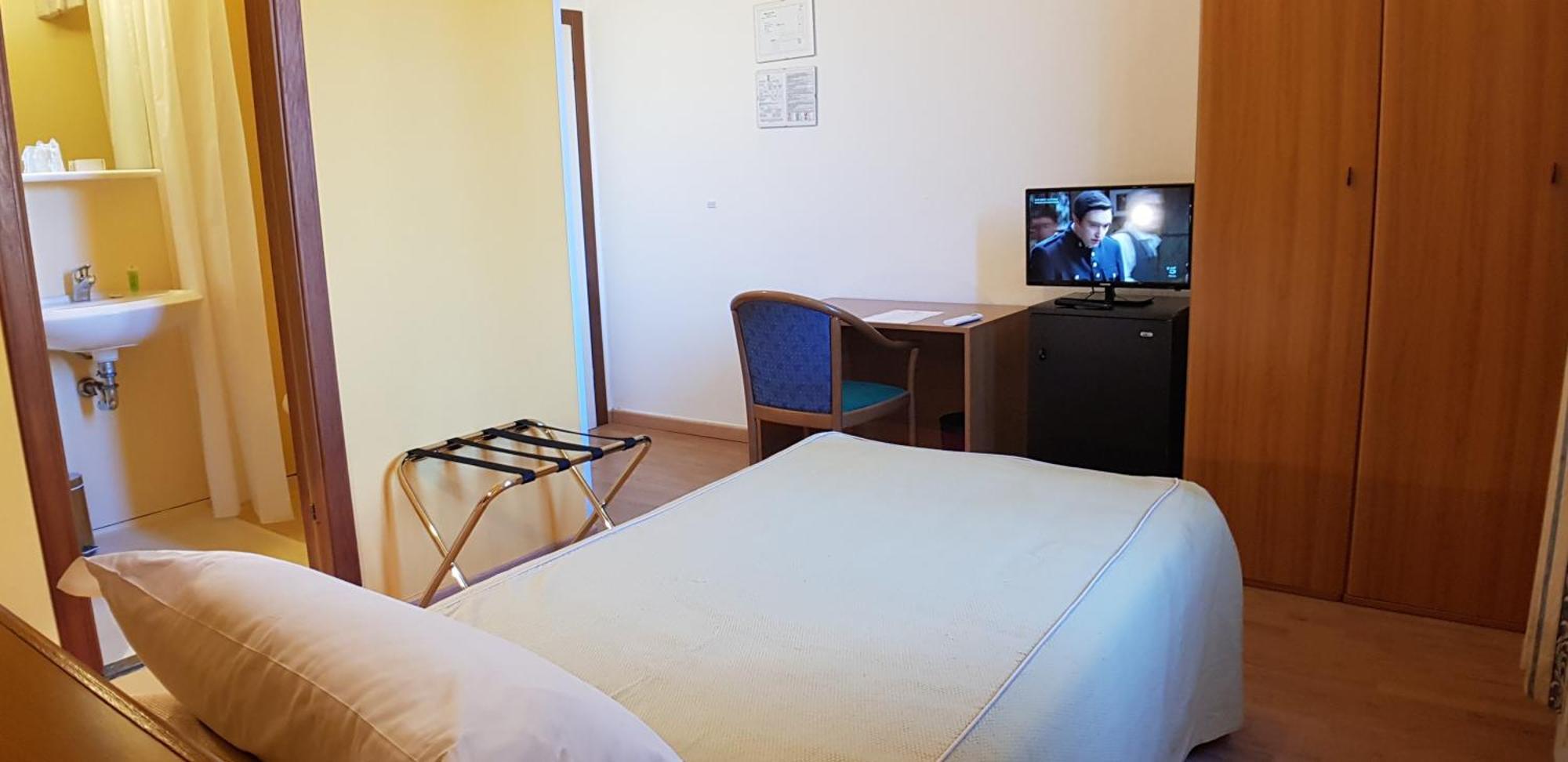 Economy Single Room