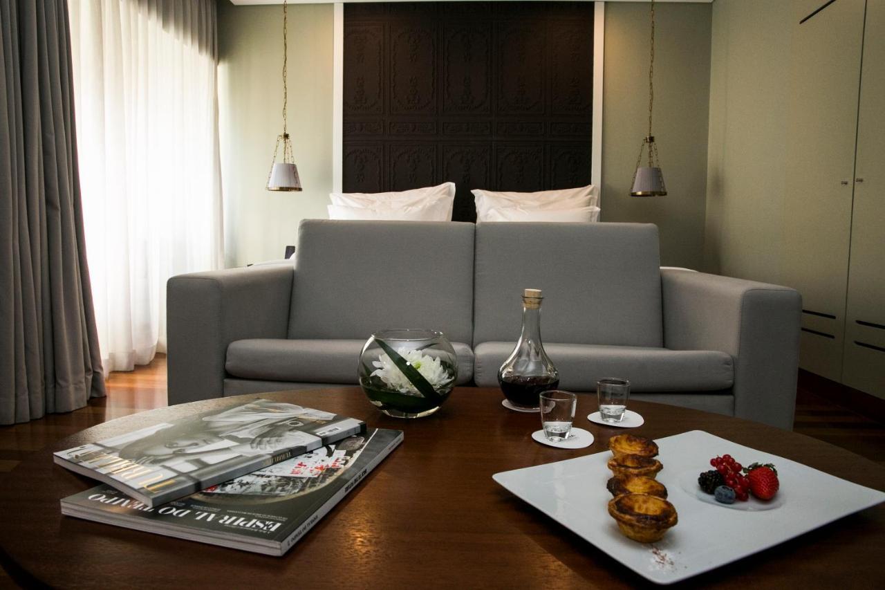 Deluxe Room with King Size Bed  (2 Adults + 1 Child)