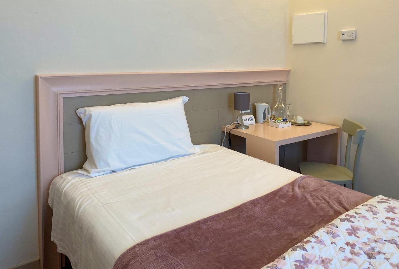 Single Room,1228713311:JPEG