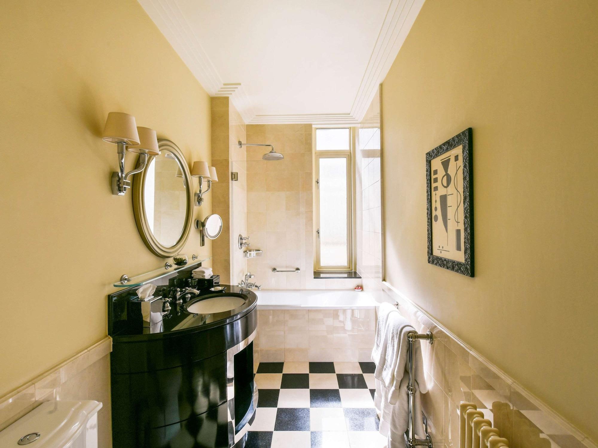 Superior Queen Room,1770488453:JPEG