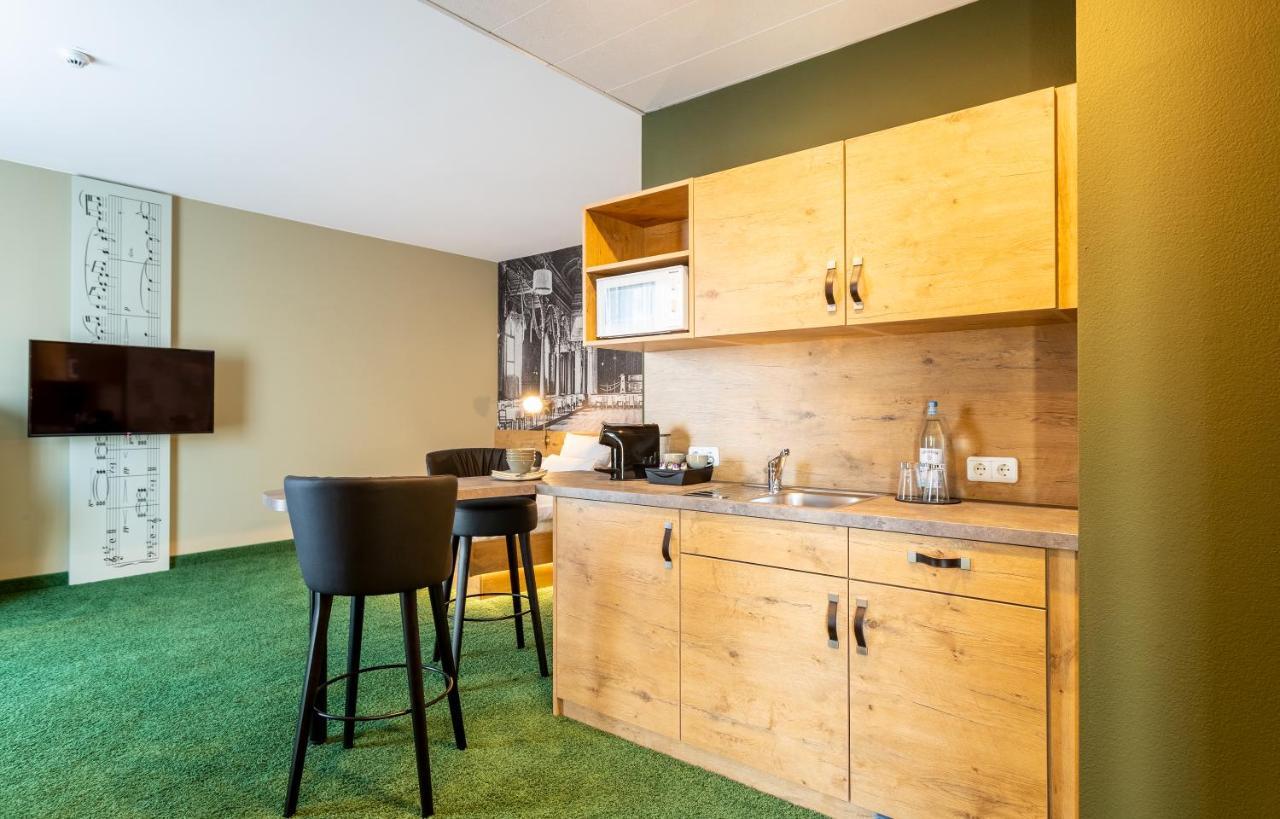 Großes Doppelzimmer „ROOMY" mit Küchenzeile