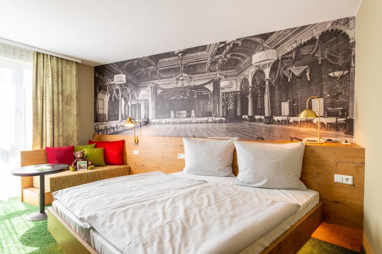 Doppelzimmer „COMFY" mit Kingsize-Bett