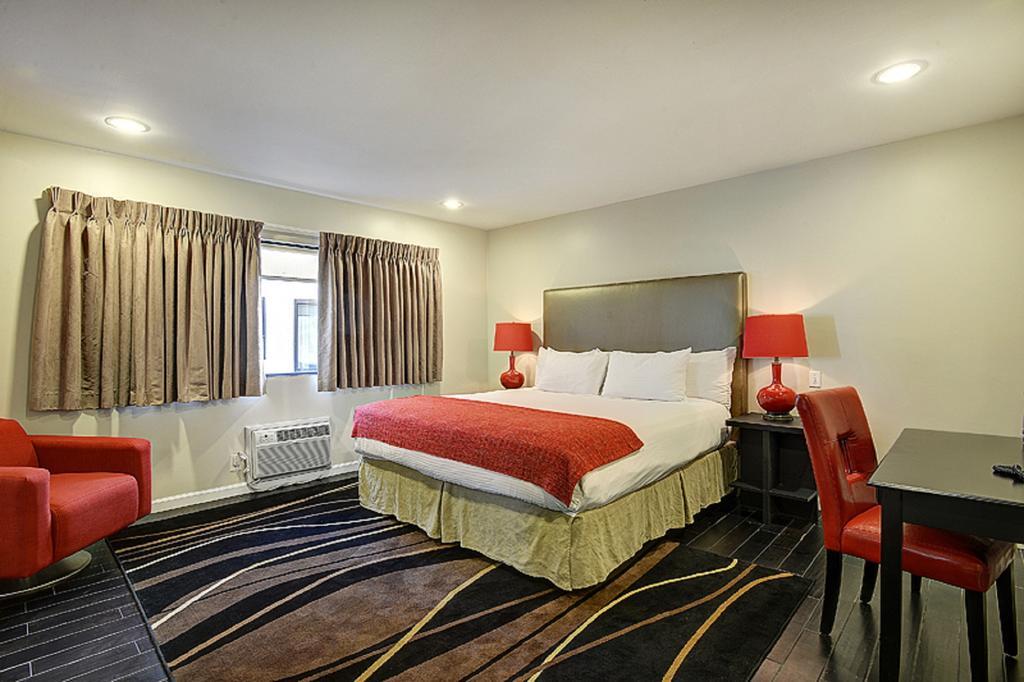 Standard King Room