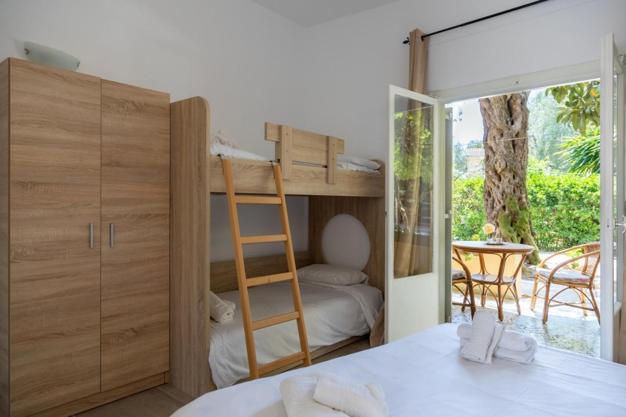 Camera Quadrupla