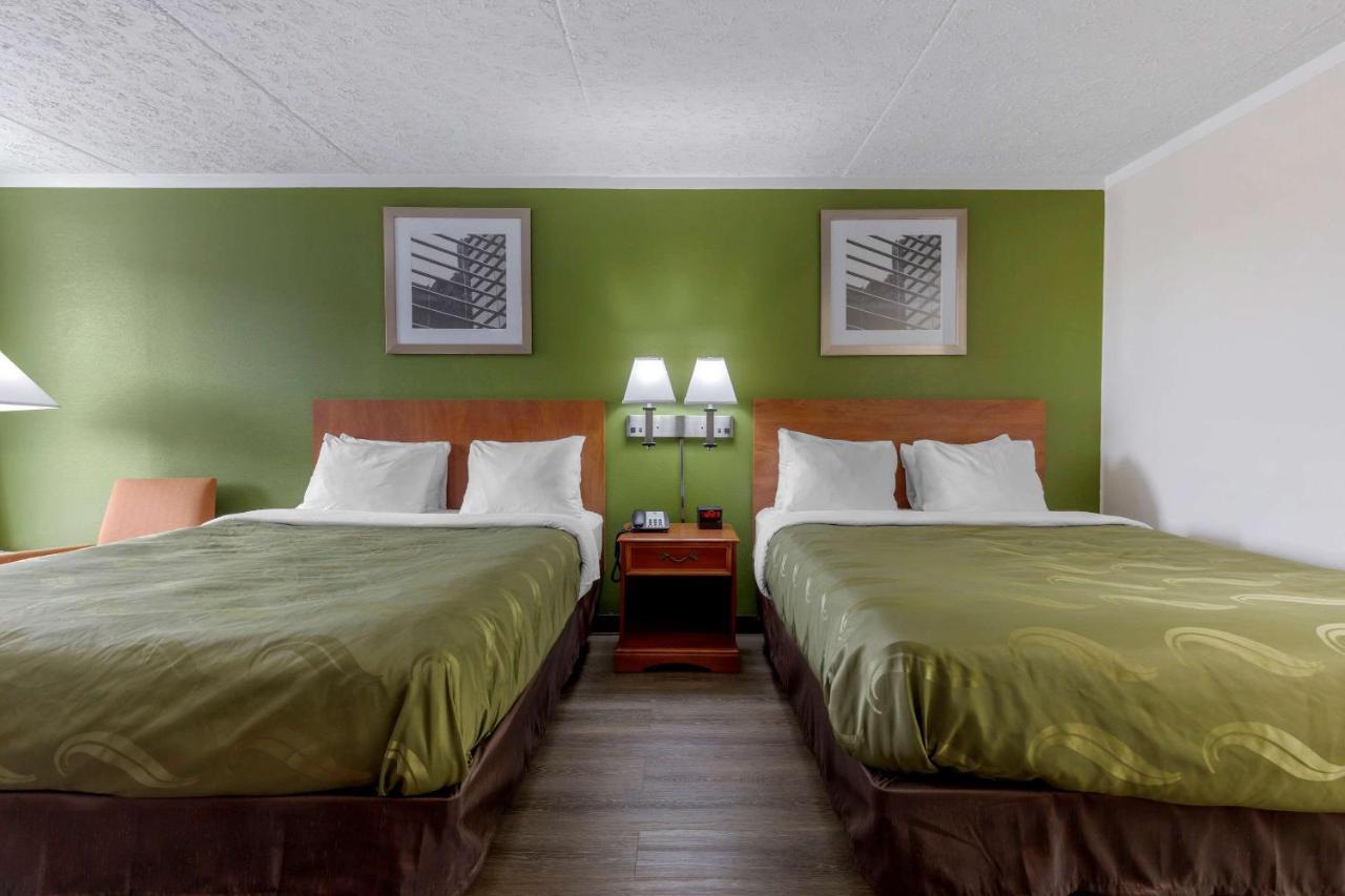 Efficiency Queen Room with Two Queen Beds - Non Smoking