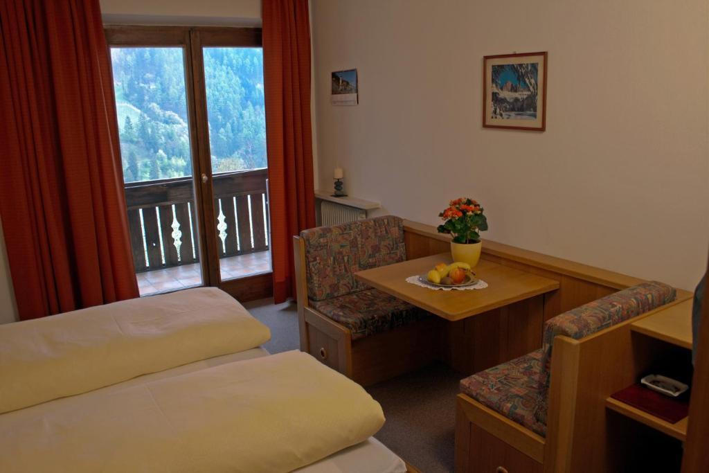Double Room Mountain View,12452988:JPEG